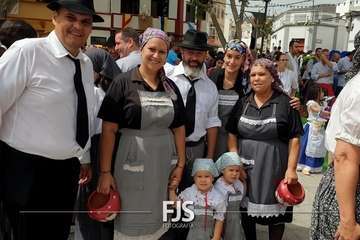  La chiquillería se purifica contra la pandemia en Lomo Magullo/Francisco Javier Santana.